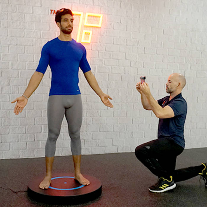 3D scanning a Fitness first member 3D scanning a Fitness first member